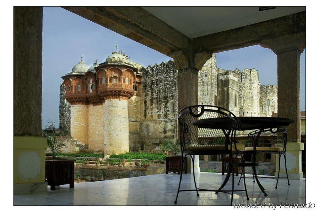 Atulya Fort Khejarla Restoran foto