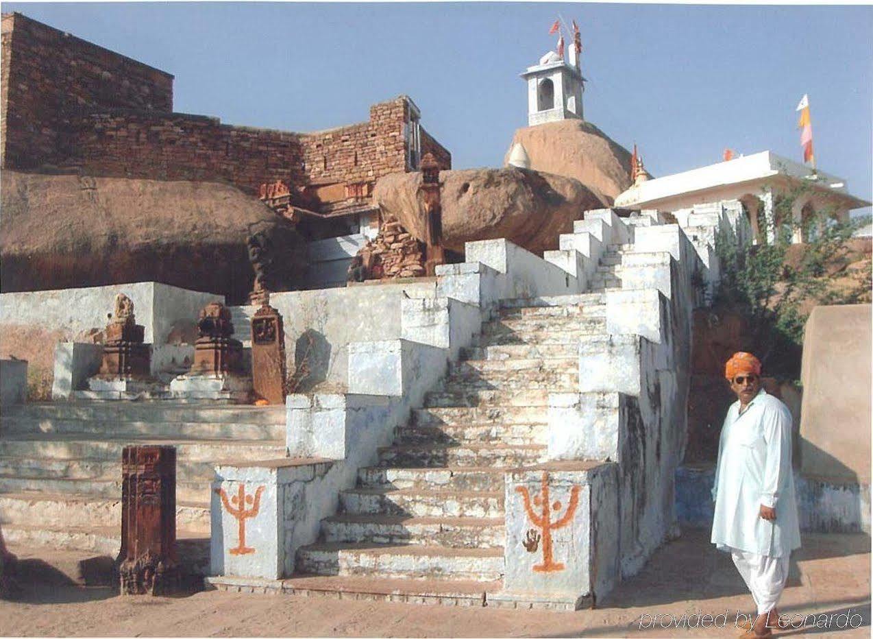 Atulya Fort Khejarla Bagian luar foto