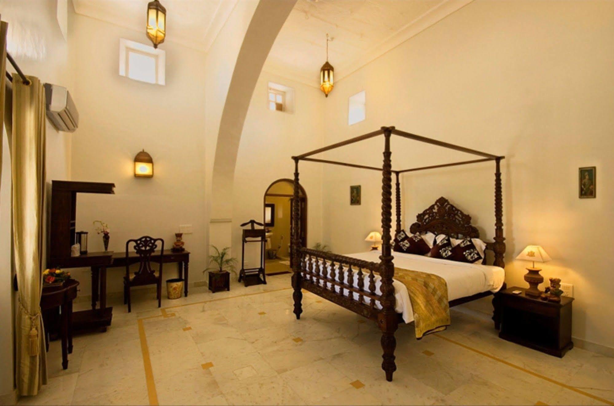 Atulya Fort Khejarla Bagian luar foto