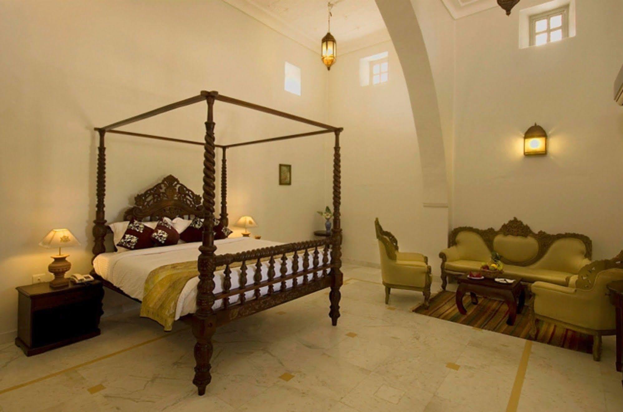 Atulya Fort Khejarla Bagian luar foto